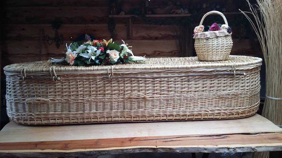 Eco-friendly willow coffin